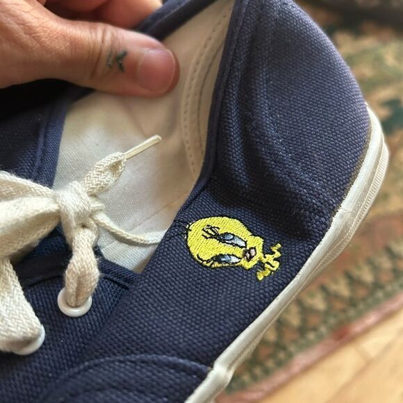 Vintage 1998 Women's Looney Tunes Tweety Bird Canvas Low Top Sneakers Size 8 - Picture 2 of 16